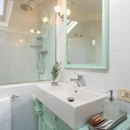 Cicognini Con Patio Privato *