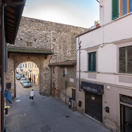 Cicognini Con Patio Privato *